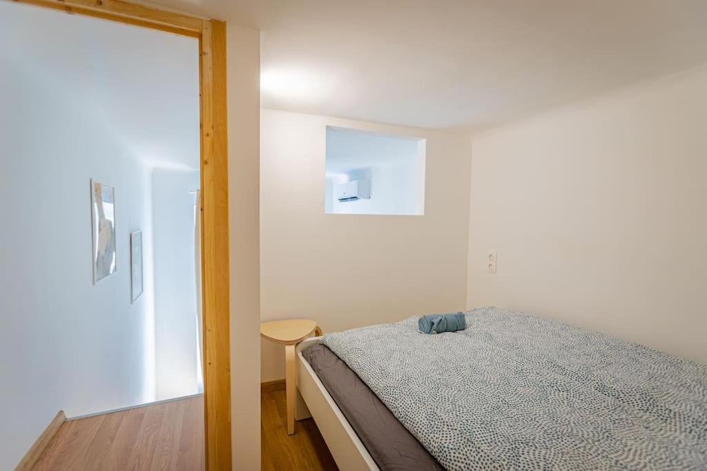 Cozy Studio In Akacfa Street * Budapest