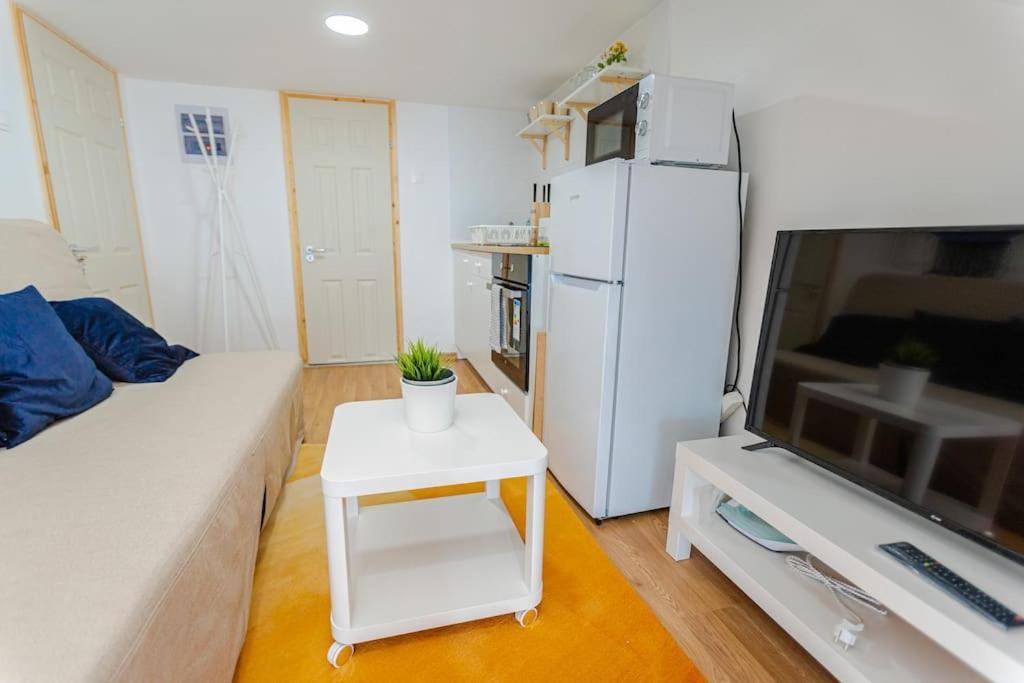 Cozy Studio In Akacfa Street Appartement Budapest
